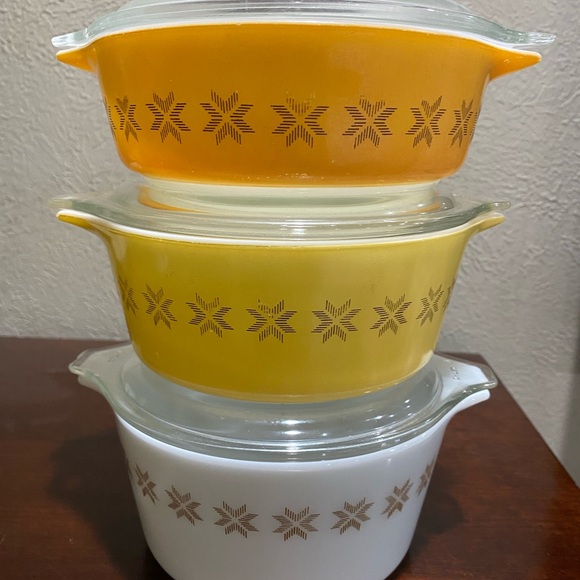 Pyrex Other - Vintage, Set of 3, Pyrex, Lidded, Town and Country Casserole Dishes/Bowls
